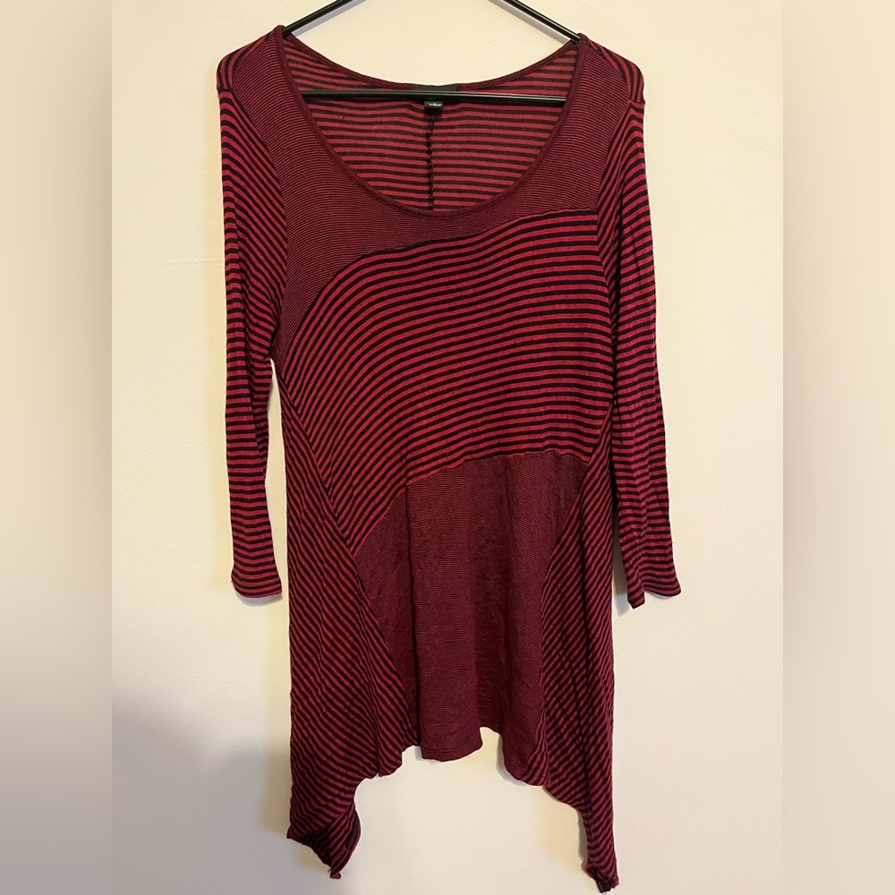 Intro Red and Black Asymmetrical 3/4 Sleeve Tunic